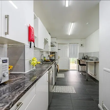 Holiday home Old Trafford 8 Sleeps Gem *