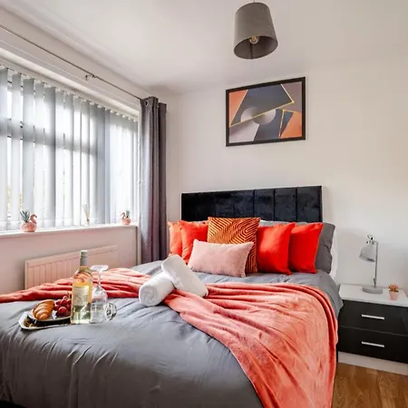 Holiday home Old Trafford 8 Sleeps Gem