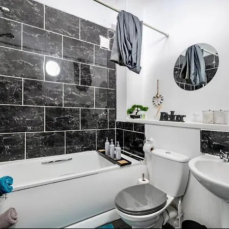 Holiday home Old Trafford 8 Sleeps Gem Manchester