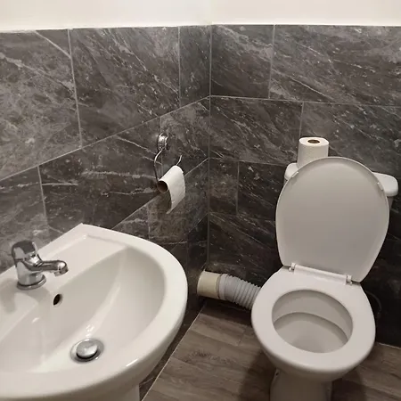 Double-bedroom In The Heart Of Salford Perfect For Short Manchester