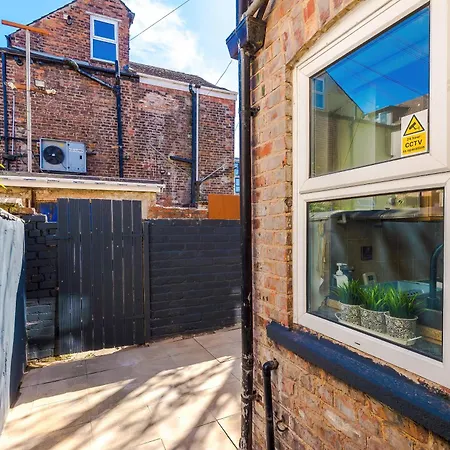 Stunning In Salford With Free Parking, Office, Pool & Ping Pong Table 別荘 マンチェスター