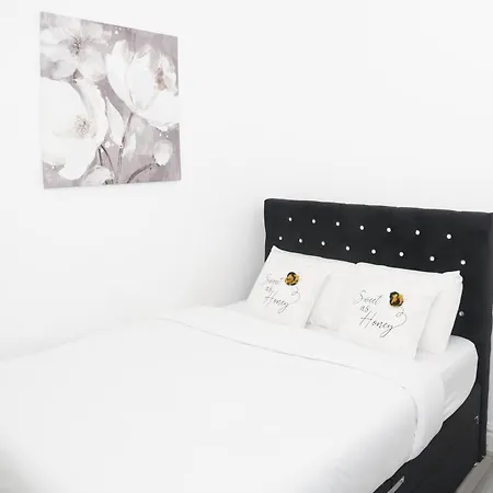 Lejlighed Affordably Elegant Close To Coop Live, Etihad Stadium And Centre
