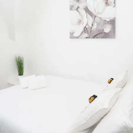 Affordably Elegant Close To Coop Live, Etihad Stadium And Centre Lejlighed *