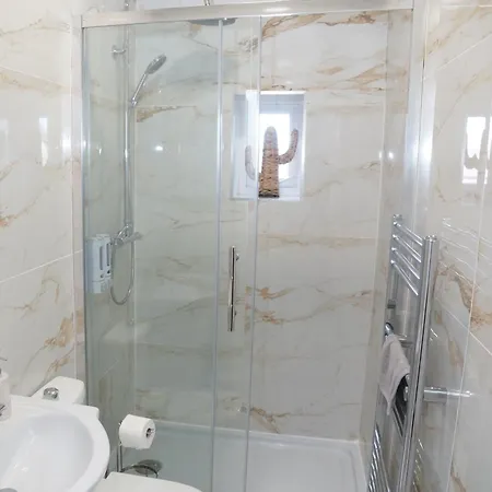 Lejlighed Affordably Elegant Close To Coop Live, Etihad Stadium And Centre