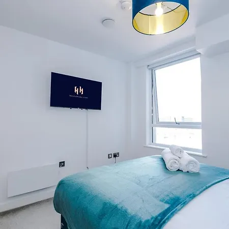 Monthly Special Salford Fully Equipped Kitchen Wifi Apartment *