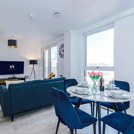 Apartment Monthly Special Salford Fully Equipped Kitchen Wifi Manchester