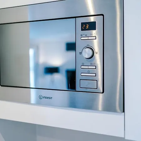 Monthly Special Salford Fully Equipped Kitchen Wifi Apartment