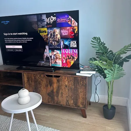 Spacious - Next To Ao Arena & Picadilly Station - Local Attractions - Free Parking 아파트 *