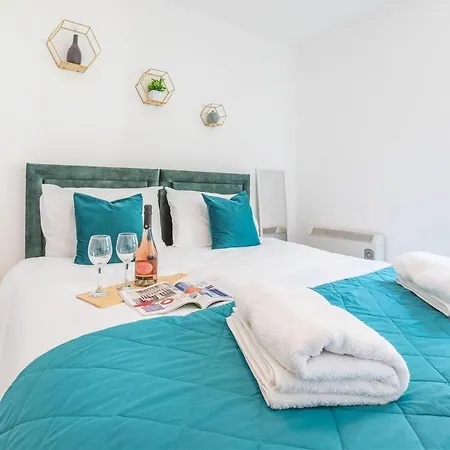 Free Parking Old Trafford 2 Bedrooms 公寓