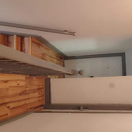 Double-bedroom In The Heart Of Harpurhey Perfect For Short Pensión