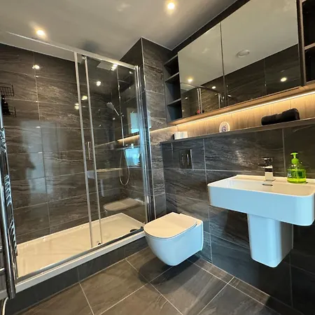 Oasis - Modern 3 Bedroom شقة