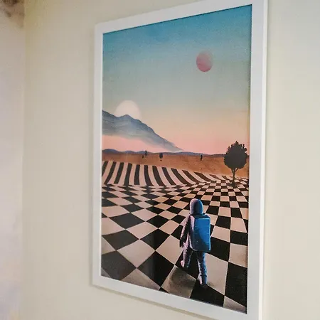 Stunning Duplex In Manchester, Workspace For Professionals