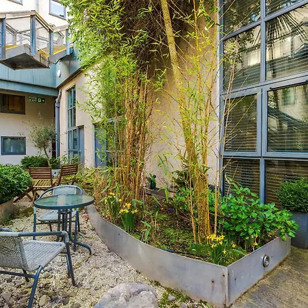 Stunning Duplex In Manchester, Workspace For Professionals Apartment *