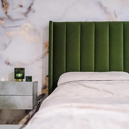 Stunning Duplex In Manchester, Workspace For Professionals 맨체스터