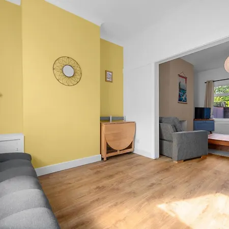 Bright 2bd - 10 Mins To Apartment Manchester