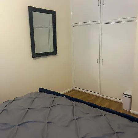 Cozy In Apartment *