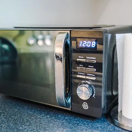 아파트 Stunning Townhouse In Salford, Free Parking, Pool Table, Table Tennis, 4bedrooms 맨체스터