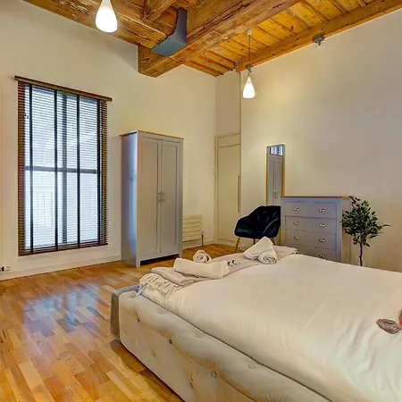 Pass The Keys Modern 2 Bed Centre Balcony Lejlighed