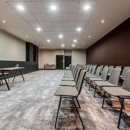 فندق Radisson Centre, A Verified Net Zero 4*