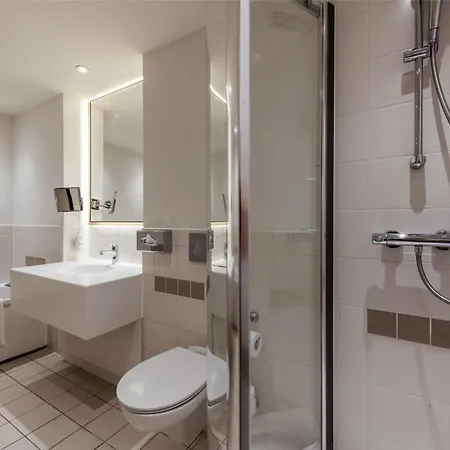 Radisson Centre, A Verified Net Zero 4*