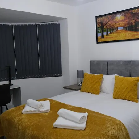 Modern House - 3 Bedrooms - 1 Bath - Mancity Hébergement de vacances