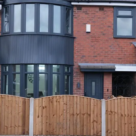 Hébergement de vacances Modern House - 3 Bedrooms - 1 Bath - Mancity Manchester