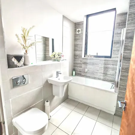 The Cosy Quarters - Popworks 1 Manchester