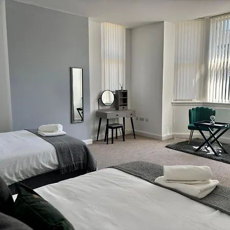 아파트 The Failsworth Collection - Stylish With Free Parking