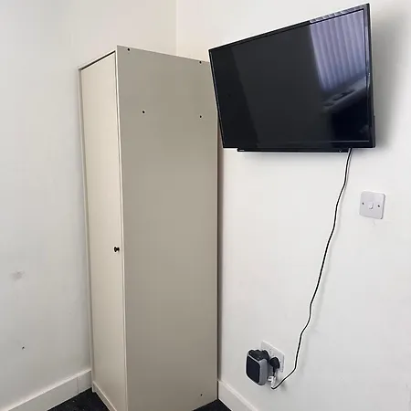 Cozy Single Manchester