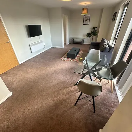 Beehosting Adelphi Wharf