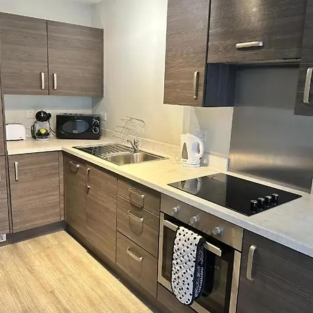 Beehosting Adelphi Wharf 4*