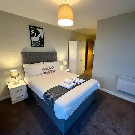 Beehosting Adelphi Wharf Manchester