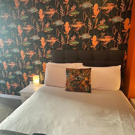 Beehosting Adelphi Wharf Manchester