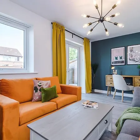 Stunning 3-bdrm House In Manchester-modern&comfort Apartment