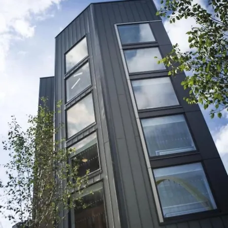 Apartment Birley Halls Met