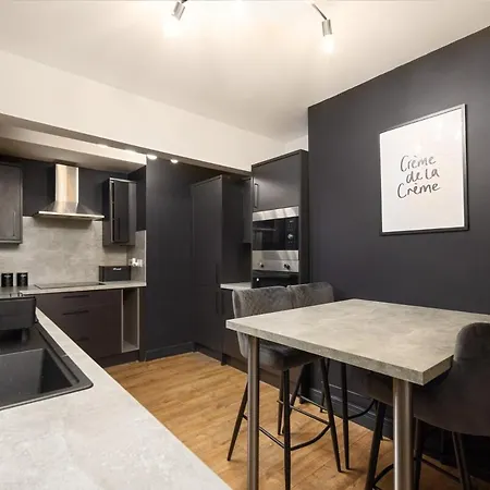 アパート Close To Media City-old Trafford - 5 Bedroom House マンチェスター