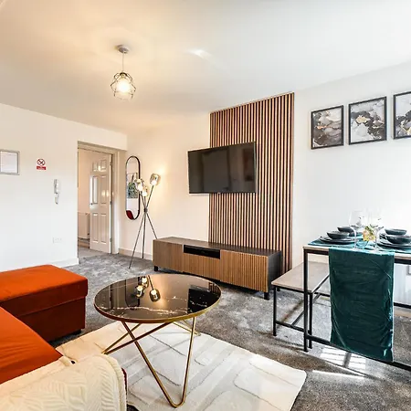 2 Flats Near Coop Arena & Etihad Stadium Apartmán