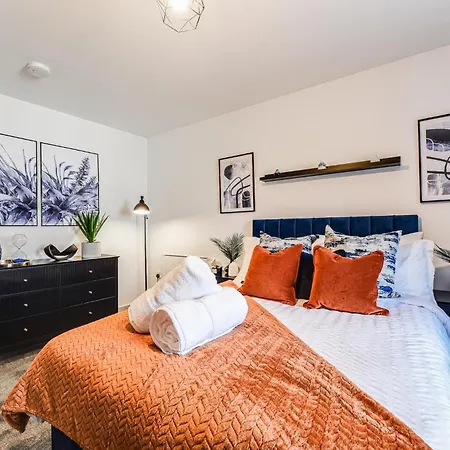 2 Flats Near Coop Arena & Etihad Stadium Apartmán *