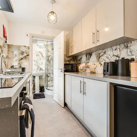 Stylish Flat Near Coop Arena & Etihad Stadium *