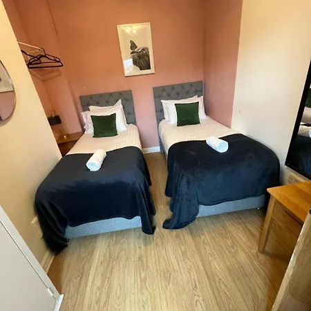 Big Contractor House With 6 Beds & Free Parking By Purestay - 7 Night Min! Feriehus Manchester