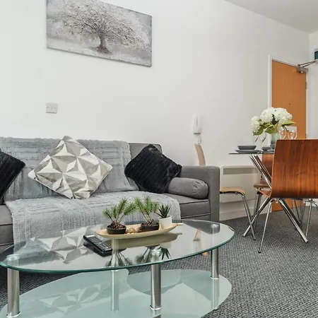 Apartament Trafford - Work & Leisure