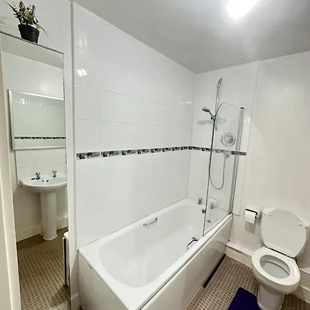 Cozy & Charming In Mcr Apartmán *