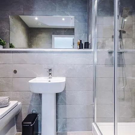 Stunning New 2-bed Flat In Perfect For Couples Apartment Manchester