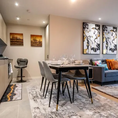 아파트 Mega5 Modern 2bedroom Luxury Deansgate-2baths, 2toilets, With Car Park *