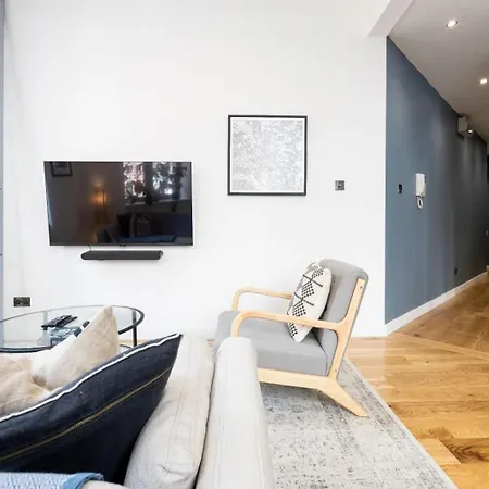 Azure 1br Walks * Манчестер