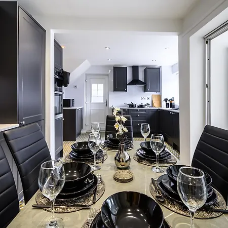 Droylsden Eden - Next To Tram - Free Parking Near Coop- Live & Etihad Stadium Holiday home Manchester