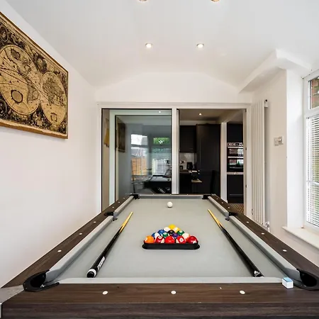 Droylsden Eden - Next To Tram - Free Parking Near Coop- Live & Etihad Stadium Holiday home Manchester