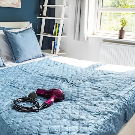 Chic Riverside Retreat Salford 4bd Free Parking 度假居 *