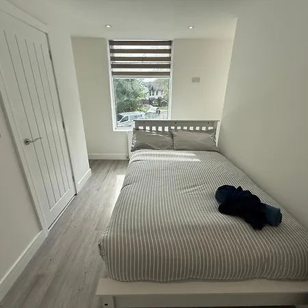 Moorfields Guest house *
