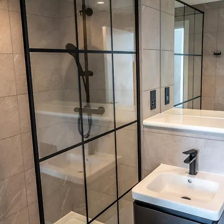 Apartament Stunning 2 Bedroom In *